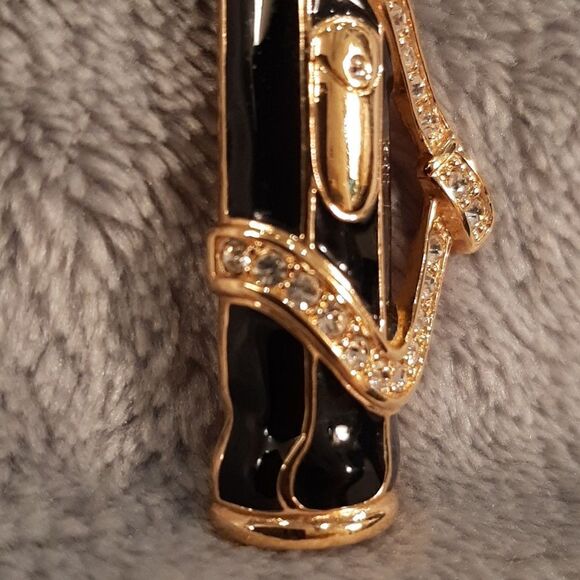 Swarovski Crystal Swan Black and Gold Golf Club Pin Brooch Lapel - Picture 5 of 9